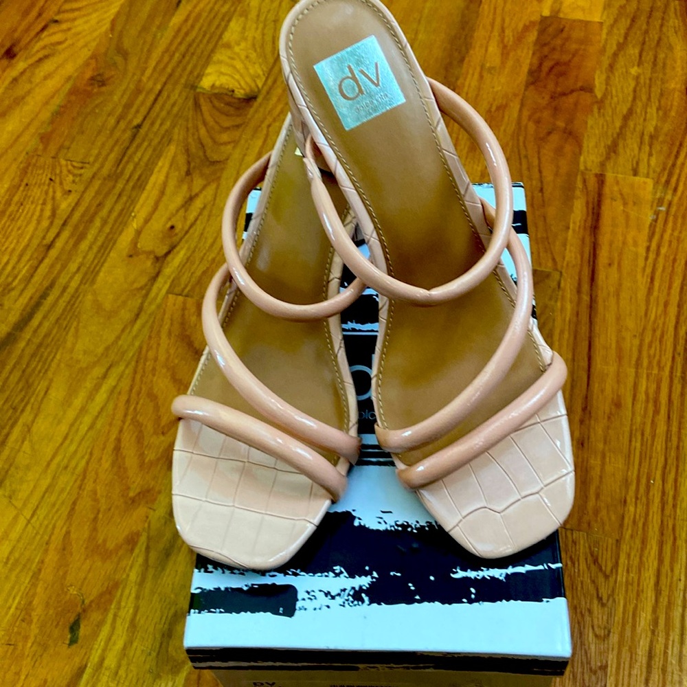 Dolce Vita blush heel